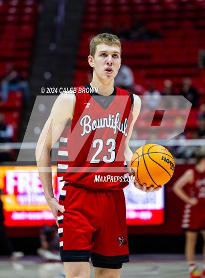 Thumbnail 1 in Highland vs. Bountiful (UHSAA 5A Quarterfinal) photogallery.