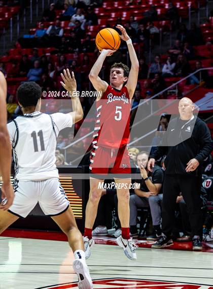 Thumbnail 3 in Highland vs. Bountiful (UHSAA 5A Quarterfinal) photogallery.