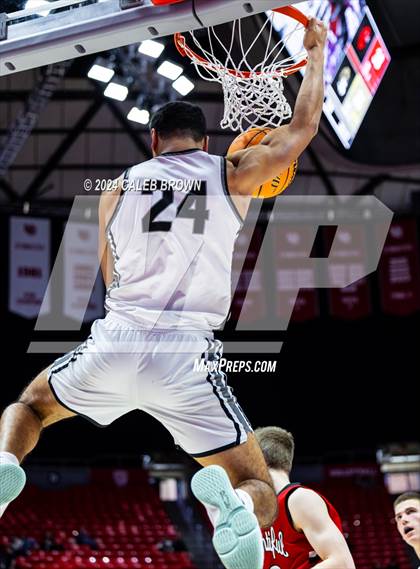 Thumbnail 2 in Highland vs. Bountiful (UHSAA 5A Quarterfinal) photogallery.