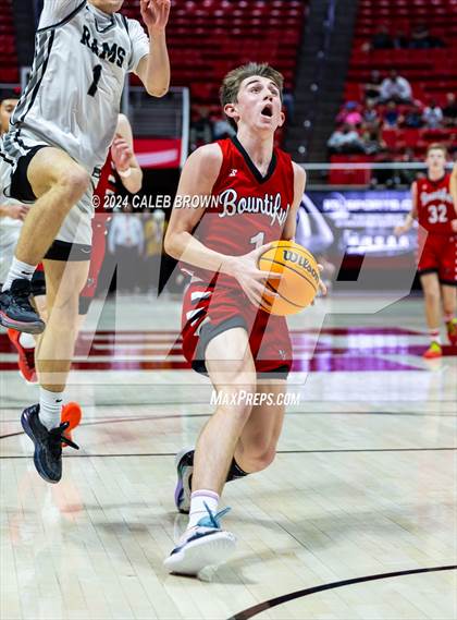 Thumbnail 3 in Highland vs. Bountiful (UHSAA 5A Quarterfinal) photogallery.