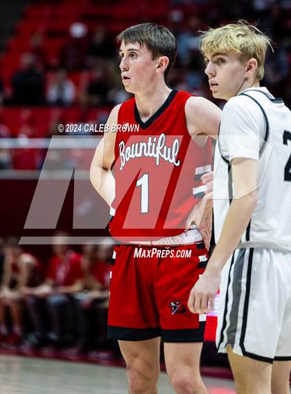 Thumbnail 1 in Highland vs. Bountiful (UHSAA 5A Quarterfinal) photogallery.