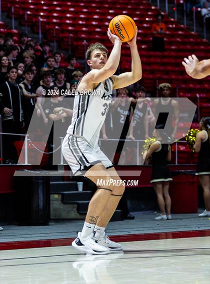 Thumbnail 1 in Highland vs. Bountiful (UHSAA 5A Quarterfinal) photogallery.