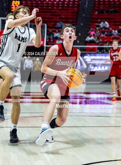 Thumbnail 2 in Highland vs. Bountiful (UHSAA 5A Quarterfinal) photogallery.
