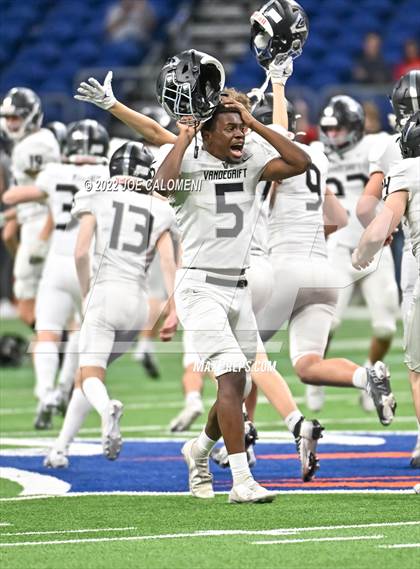 Thumbnail 1 in Vandegrift vs Katy (UIL 6A Regional Semifinal) photogallery.