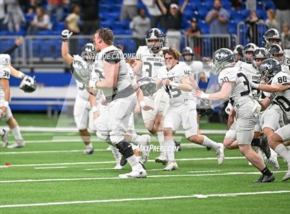 Thumbnail 2 in Vandegrift vs Katy (UIL 6A Regional Semifinal) photogallery.