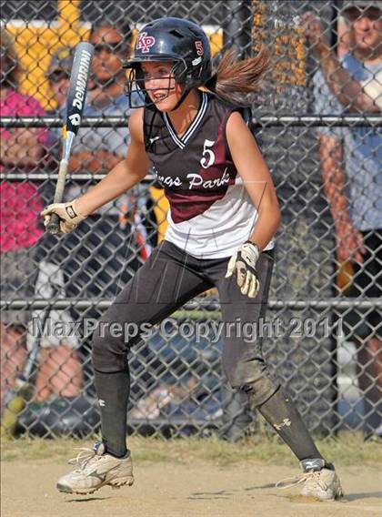 Thumbnail 2 in Kings Park vs Seaford (Class A Regional Final) photogallery.