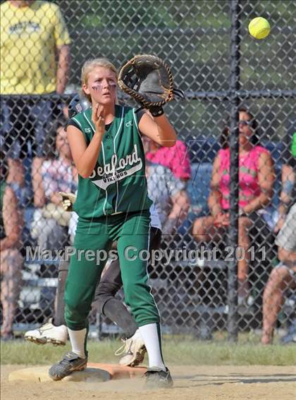 Thumbnail 3 in Kings Park vs Seaford (Class A Regional Final) photogallery.