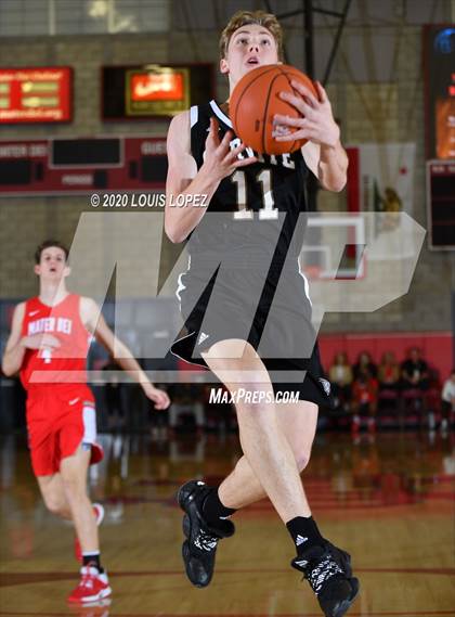 Thumbnail 2 in Servite @ Mater Dei (Nike Extravaganza) photogallery.