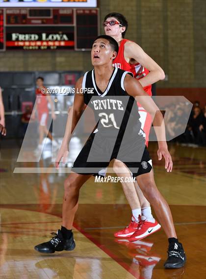 Thumbnail 2 in Servite @ Mater Dei (Nike Extravaganza) photogallery.