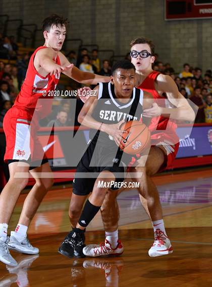 Thumbnail 2 in Servite @ Mater Dei (Nike Extravaganza) photogallery.