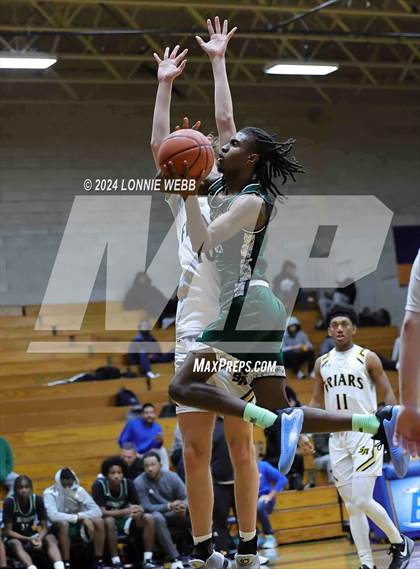Thumbnail 3 in St. Anthony's vs. Brooklyn Law & Tech (New York Holiday Invitational) photogallery.