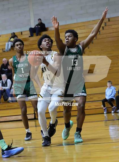 Thumbnail 1 in St. Anthony's vs. Brooklyn Law & Tech (New York Holiday Invitational) photogallery.