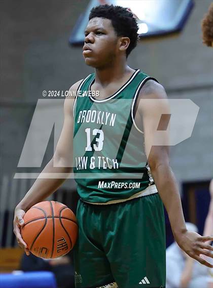 Thumbnail 3 in St. Anthony's vs. Brooklyn Law & Tech (New York Holiday Invitational) photogallery.