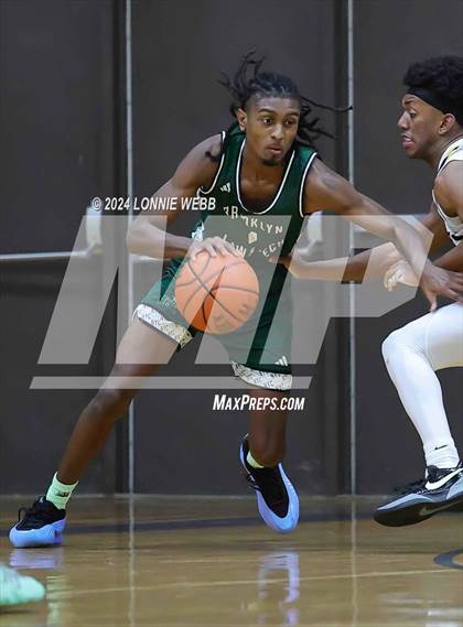 Thumbnail 1 in St. Anthony's vs. Brooklyn Law & Tech (New York Holiday Invitational) photogallery.