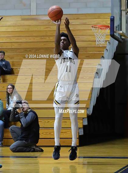 Thumbnail 2 in St. Anthony's vs. Brooklyn Law & Tech (New York Holiday Invitational) photogallery.