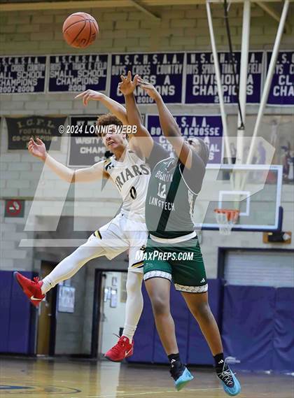 Thumbnail 2 in St. Anthony's vs. Brooklyn Law & Tech (New York Holiday Invitational) photogallery.