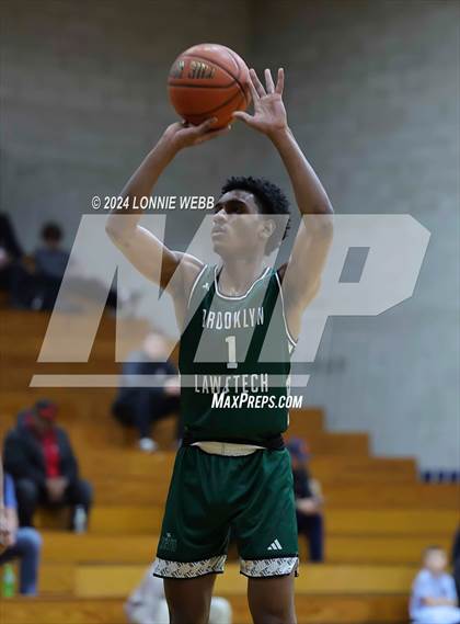 Thumbnail 1 in St. Anthony's vs. Brooklyn Law & Tech (New York Holiday Invitational) photogallery.