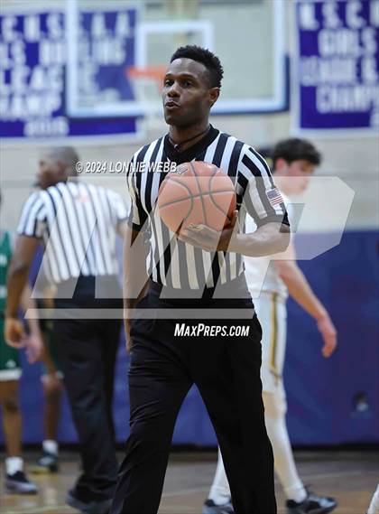 Thumbnail 1 in St. Anthony's vs. Brooklyn Law & Tech (New York Holiday Invitational) photogallery.