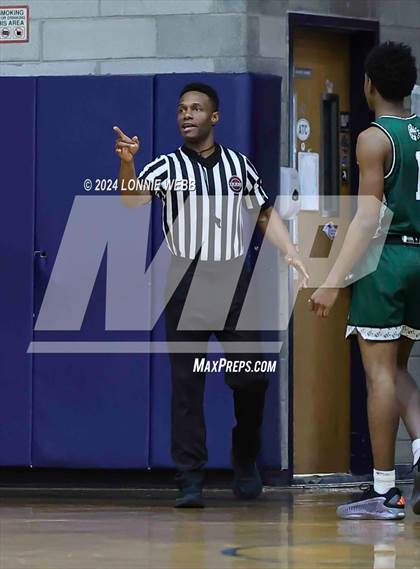 Thumbnail 2 in St. Anthony's vs. Brooklyn Law & Tech (New York Holiday Invitational) photogallery.