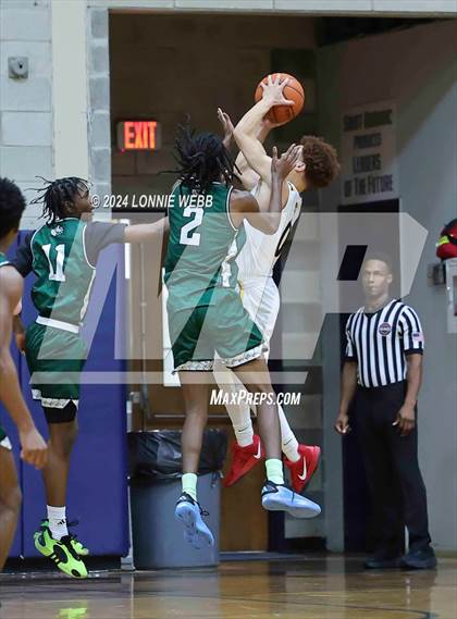 Thumbnail 3 in St. Anthony's vs. Brooklyn Law & Tech (New York Holiday Invitational) photogallery.