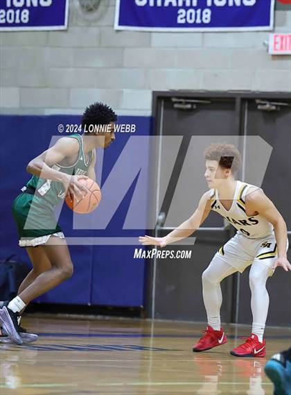 Thumbnail 1 in St. Anthony's vs. Brooklyn Law & Tech (New York Holiday Invitational) photogallery.