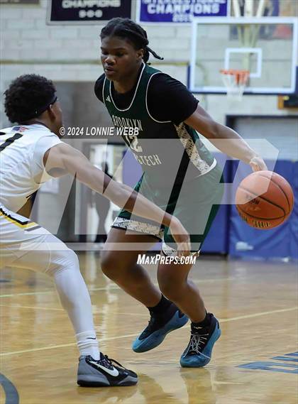 Thumbnail 2 in St. Anthony's vs. Brooklyn Law & Tech (New York Holiday Invitational) photogallery.