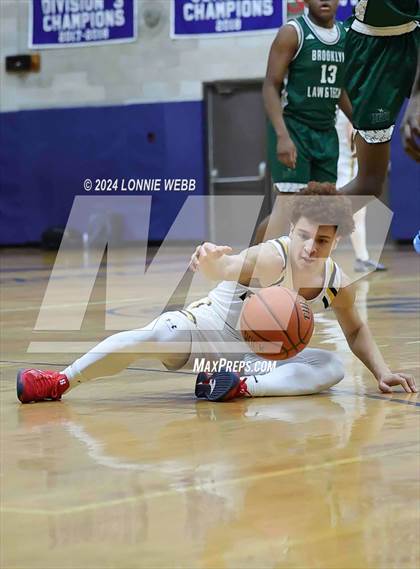Thumbnail 3 in St. Anthony's vs. Brooklyn Law & Tech (New York Holiday Invitational) photogallery.