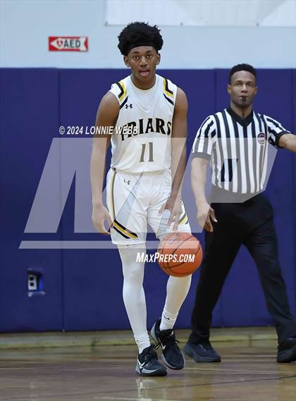 Thumbnail 1 in St. Anthony's vs. Brooklyn Law & Tech (New York Holiday Invitational) photogallery.