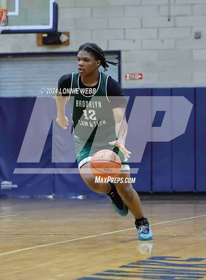 Thumbnail 3 in St. Anthony's vs. Brooklyn Law & Tech (New York Holiday Invitational) photogallery.