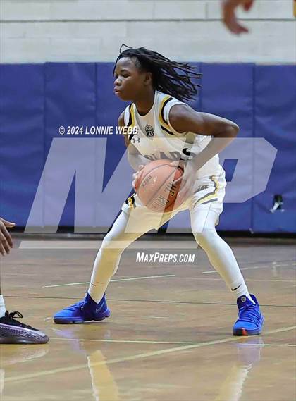 Thumbnail 3 in St. Anthony's vs. Brooklyn Law & Tech (New York Holiday Invitational) photogallery.