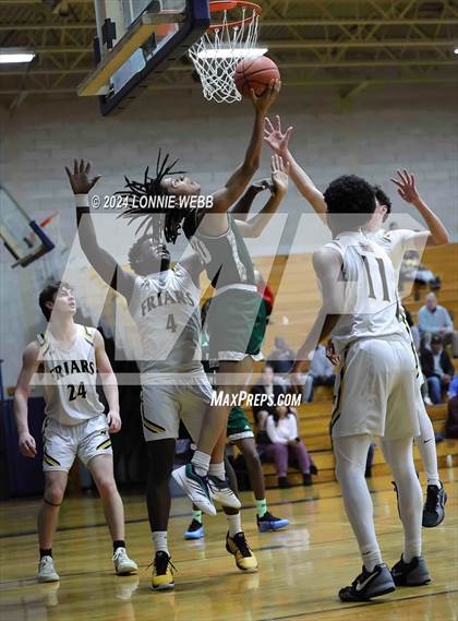 Thumbnail 2 in St. Anthony's vs. Brooklyn Law & Tech (New York Holiday Invitational) photogallery.