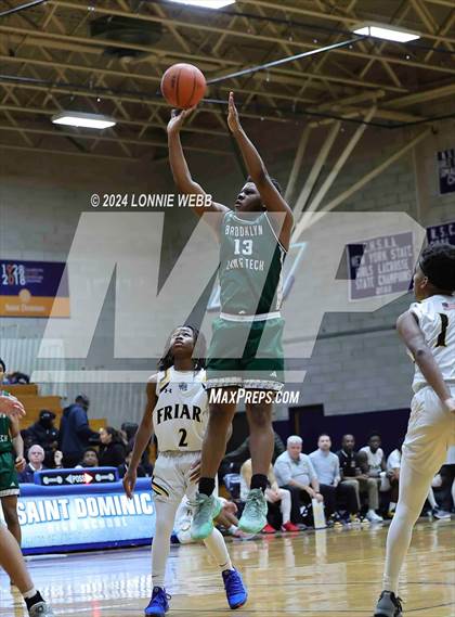 Thumbnail 3 in St. Anthony's vs. Brooklyn Law & Tech (New York Holiday Invitational) photogallery.