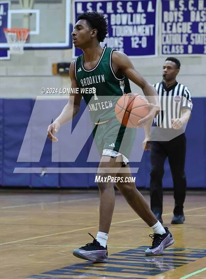 Thumbnail 3 in St. Anthony's vs. Brooklyn Law & Tech (New York Holiday Invitational) photogallery.