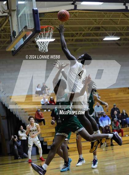 Thumbnail 2 in St. Anthony's vs. Brooklyn Law & Tech (New York Holiday Invitational) photogallery.