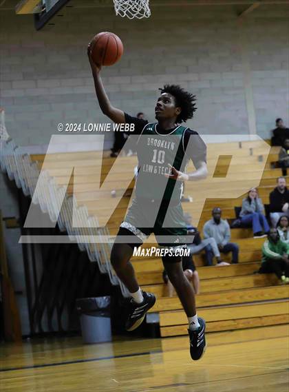Thumbnail 3 in St. Anthony's vs. Brooklyn Law & Tech (New York Holiday Invitational) photogallery.