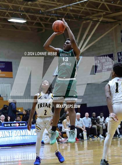 Thumbnail 2 in St. Anthony's vs. Brooklyn Law & Tech (New York Holiday Invitational) photogallery.