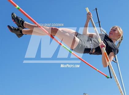 Thumbnail 2 in Skyridge Tri Meet (Pole Vault)  photogallery.