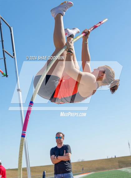 Thumbnail 1 in Skyridge Tri Meet (Pole Vault)  photogallery.