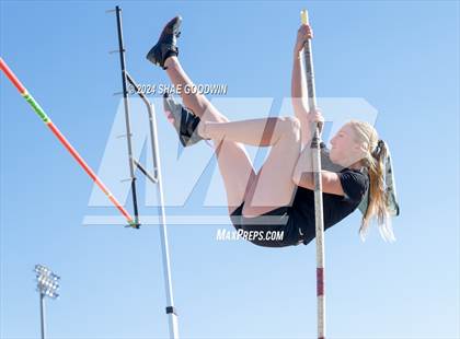Thumbnail 1 in Skyridge Tri Meet (Pole Vault)  photogallery.