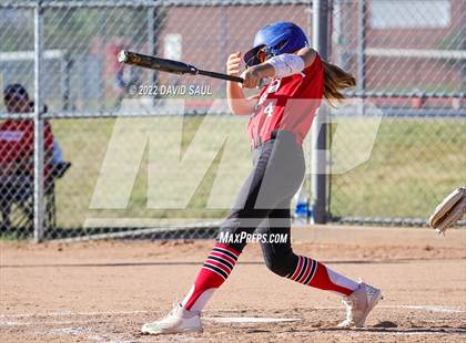 Thumbnail 1 in Elizabeth @ Sand Creek photogallery.