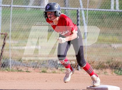 Thumbnail 1 in Elizabeth @ Sand Creek photogallery.