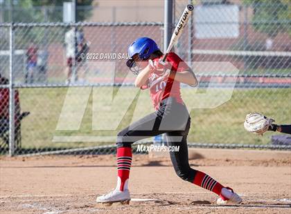 Thumbnail 2 in Elizabeth @ Sand Creek photogallery.