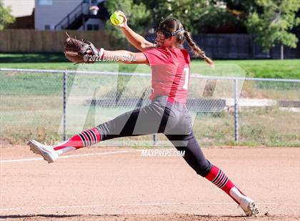 Thumbnail 3 in Elizabeth @ Sand Creek photogallery.
