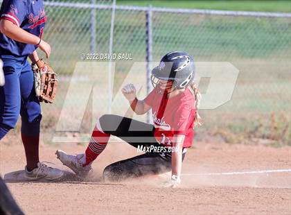 Thumbnail 3 in Elizabeth @ Sand Creek photogallery.