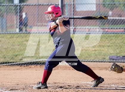 Thumbnail 2 in Elizabeth @ Sand Creek photogallery.
