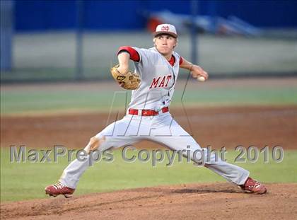 Thumbnail 1 in Mater Dei vs. Royal (CIF SS D1 Playoffs) photogallery.