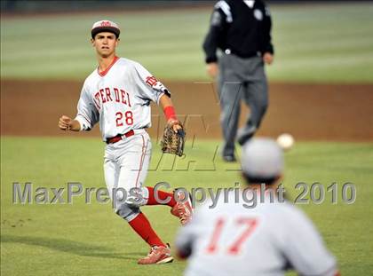 Thumbnail 2 in Mater Dei vs. Royal (CIF SS D1 Playoffs) photogallery.