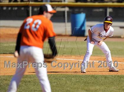 Thumbnail 1 in Hoover vs. Madison Academy photogallery.