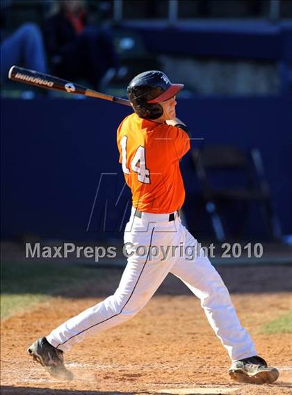 Thumbnail 3 in Hoover vs. Madison Academy photogallery.