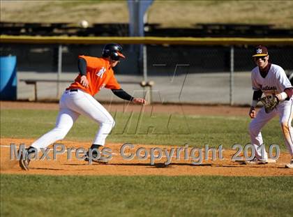 Thumbnail 2 in Hoover vs. Madison Academy photogallery.